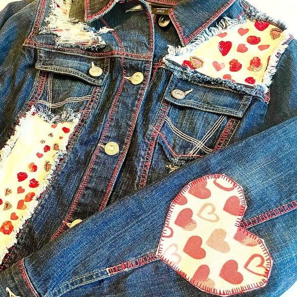 Upcycled distressed blue Jean jacket newly handmade patchwork hearts bike love - Picture 11 of 11